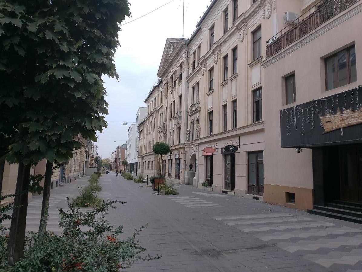 City Center Apartment Debrecen Esterno foto
