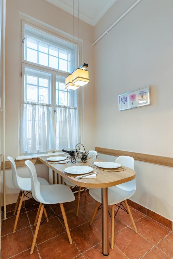 City Center Apartment Debrecen Esterno foto