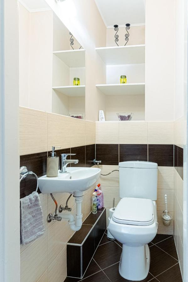 City Center Apartment Debrecen Esterno foto